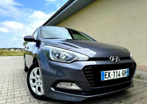 Hyundai i20 cena 35900 przebieg: 98000, rok produkcji 2018 z Biała małe 407